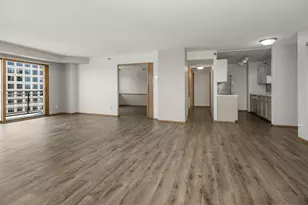 66 9th St E, Saint Paul, MN 55101 - Photo 11