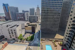 66 9th St E, Saint Paul, MN 55101 - Photo 19