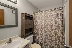 66 9th St E, Saint Paul, MN 55101 - Photo 33