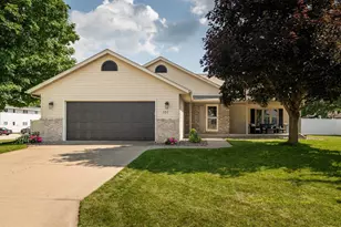 101 Dell Ave, La Crescent, MN 55947 - Photo 1