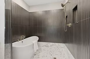 2682 Lakeview Ct, Little Canada, MN 55117 - Photo 31