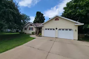 715 2nd Ave S, Waite Park, MN 56387 - Photo 1