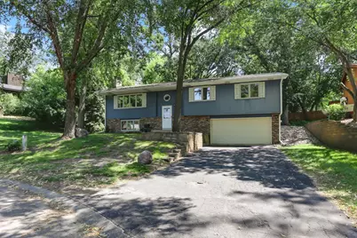 570 Crestview Drive S, Maplewood, MN 55119 - Photo 1