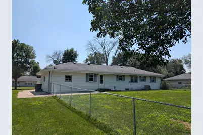 209 Hillcrest Way, Le Sueur, MN 56058 - Photo 3