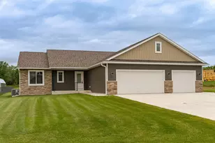 1309 18th St NE, Austin, MN 55912 - Photo 1