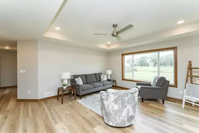 1309 18th Street NE, Austin, MN 55912 - Photo 5