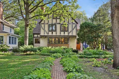 1421 E River Parkway, Minneapolis, MN 55414 - Photo 1