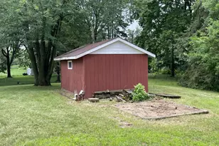 205 Deerwood Ln N, Plymouth, MN 55441 - Photo 19