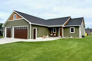 1010 2nd Ave SW, Roseau, MN 56751 - Photo 1