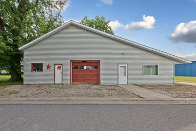 20 S Renville Street, Winthrop, MN 55396 - Photo 1