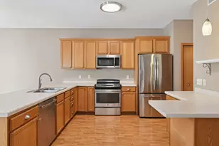 7525 5th St N, Oakdale, MN 55128 - Photo 11