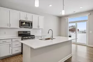 9394 4th St N, Lake Elmo, MN 55042 - Photo 3