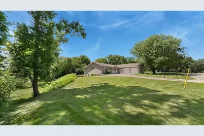 906 E Lake Street, Osakis, MN 56360 - Photo 1