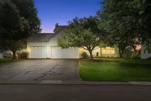 937 Briar Glen Ln, Woodbury, MN 55129 - Photo 1