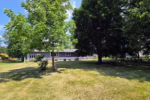 229 E Oak St, Tyler, MN 56178 - Photo 39