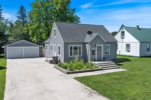 2014 Court St, Slayton, MN 56172 - Photo 1