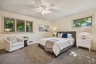 1013 Kenwood Pkwy, Minneapolis, MN 55403 - Photo 9