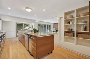 1013 Kenwood Pkwy, Minneapolis, MN 55403 - Photo 21