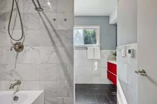 1013 Kenwood Pkwy, Minneapolis, MN 55403 - Photo 29