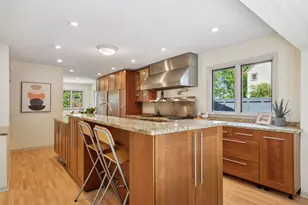 1013 Kenwood Pkwy, Minneapolis, MN 55403 - Photo 23