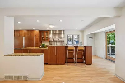 1013 Kenwood Parkway, Minneapolis, MN 55403 - Photo 19