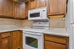 10600 43rd Ave N, Plymouth, MN 55442 - Photo 9