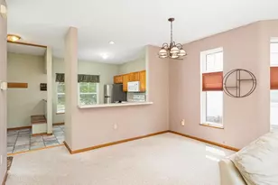 1221 Clarence St, Saint Paul, MN 55106 - Photo 9