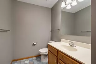 1221 Clarence St, Saint Paul, MN 55106 - Photo 21