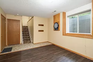 1221 Clarence St, Saint Paul, MN 55106 - Photo 23