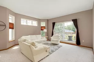 1221 Clarence St, Saint Paul, MN 55106 - Photo 11