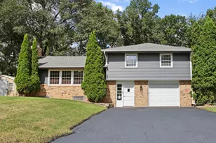 325 Quaker Ln N, Plymouth, MN 55441 - Photo 1