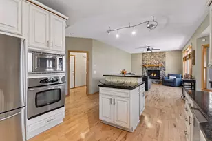 10580 Alison Way, Inver Grove Heights, MN 55077 - Photo 13