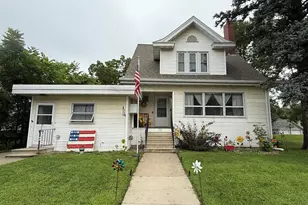 309 E Bridge St, Redwood Falls, MN 56283 - Photo 1