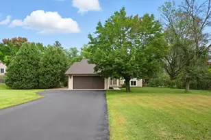 10179 Englewood Dr, Eden Prairie, MN 55347 - Photo 1