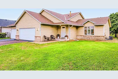 5816 91st Crescent N, Brooklyn Park, MN 55443 - Photo 1