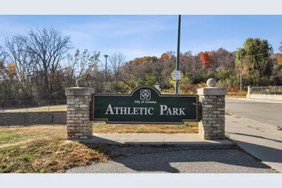 1604 Oak Creek Pass, Chaska, MN 55318 - Photo 35