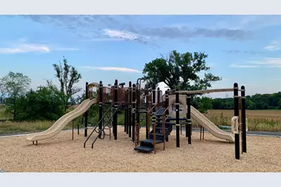 1604 Oak Creek Pass, Chaska, MN 55318 - Photo 25