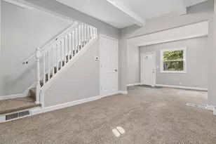 259 Curtice St W, Saint Paul, MN 55107 - Photo 1