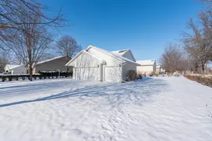 1670 Castle Dr, North Mankato, MN 56003 - Photo 39