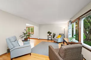 5800 Scenic Heights Dr, Minnetonka, MN 55345 - Photo 3