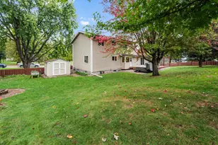 5800 Scenic Heights Dr, Minnetonka, MN 55345 - Photo 23