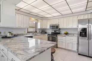 2824 Aglen St, Roseville, MN 55113 - Photo 1