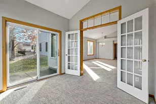 8916 Coffman Path, Inver Grove Heights, MN 55076 - Photo 11