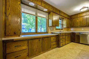 595 Milwaukee Ave SW, Hutchinson, MN 55350 - Photo 5