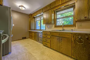 595 Milwaukee Ave SW, Hutchinson, MN 55350 - Photo 3