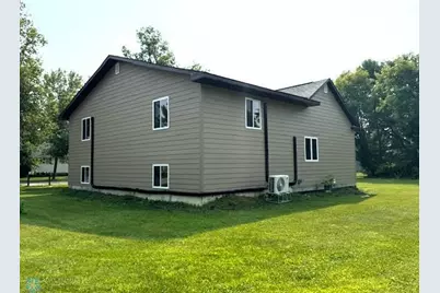 301 W Garfield Avenue, Mahnomen, MN 56557 - Photo 7