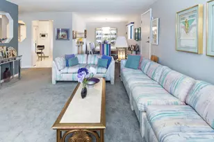 10411 Cedar Lake Rd, Minnetonka, MN 55305 - Photo 7