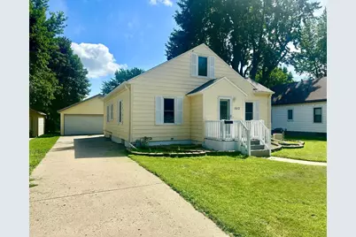 1612 East Avenue, Worthington, MN 56187 - Photo 1