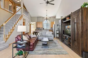 952 Kimberly Ln, Chanhassen, MN 55317 - Photo 9