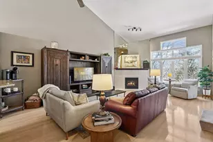 952 Kimberly Ln, Chanhassen, MN 55317 - Photo 5